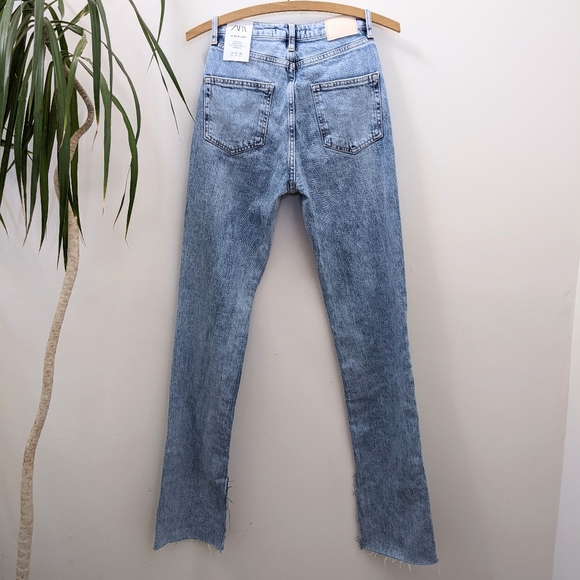 Zara Slim Flare Jeans - Picture 2 of 6